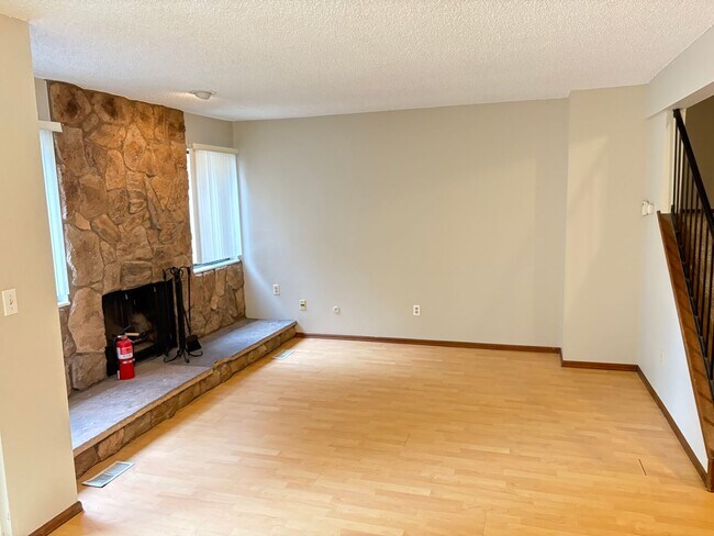 2643 Grapewood Ln