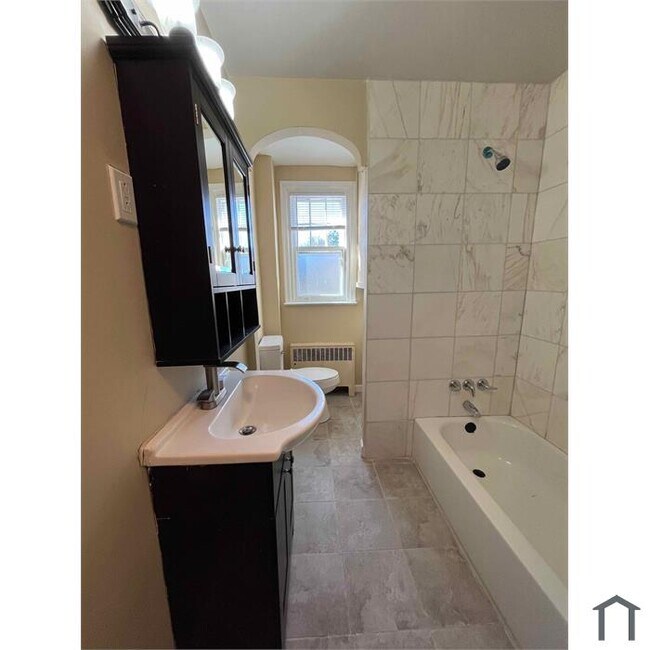 Photo - 2444 N 50th St