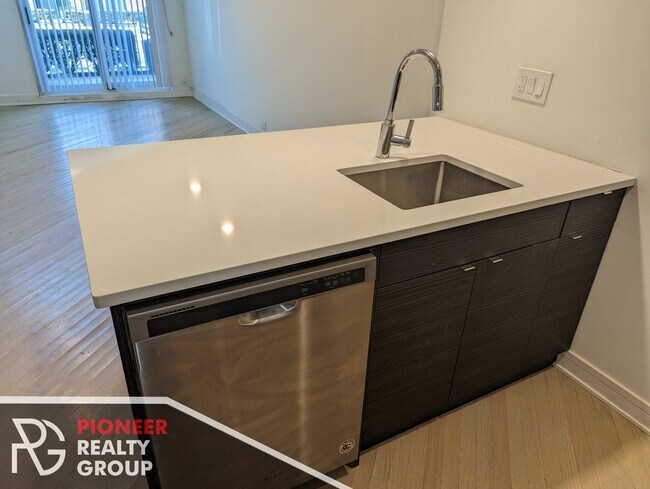 Photo - 944 W Grace St Unit 954I201