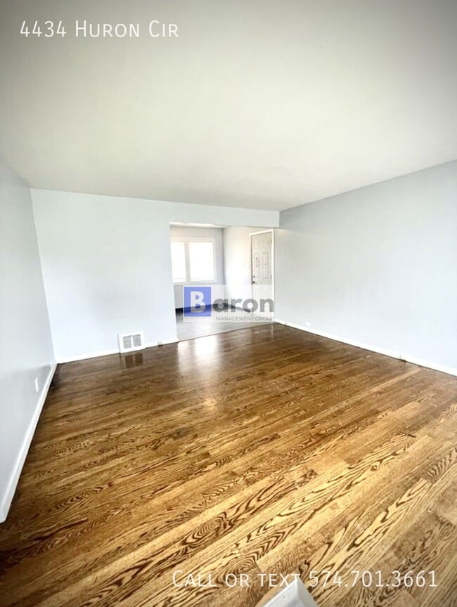 4434 Huron Cir