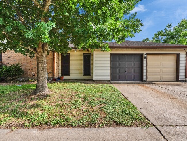4002 Thistledown Dr