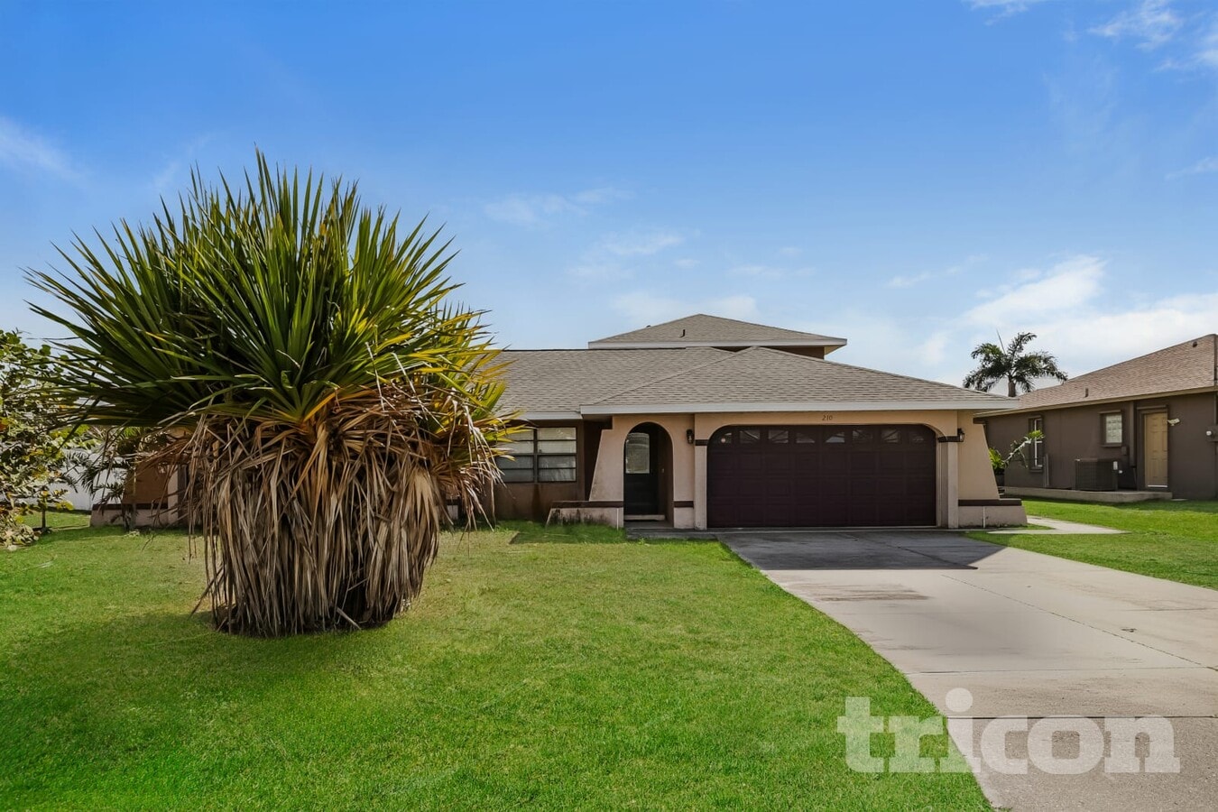 Photo - 210 SE 4th St