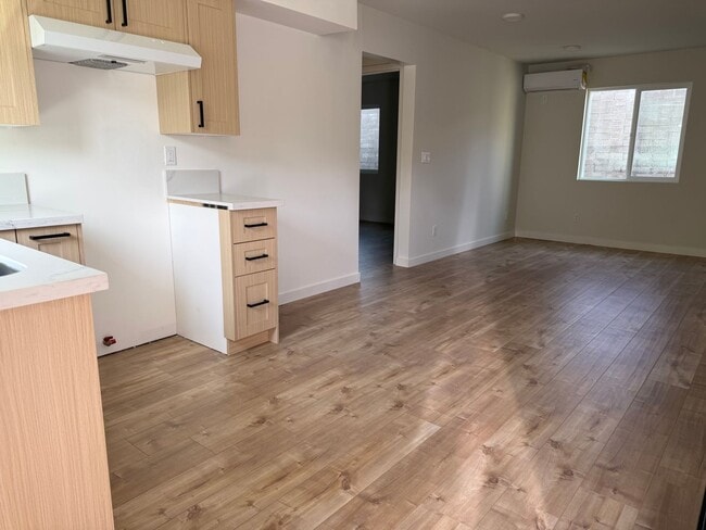 Building Photo - 1414-1412 N Hazard Ave Unit 1412 N Hazard Ave