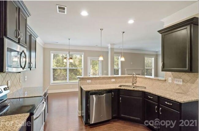Photo - 6126 Trailwater Rd