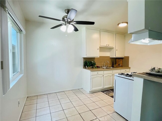 Photo - 12437 Harris Ave Unit A