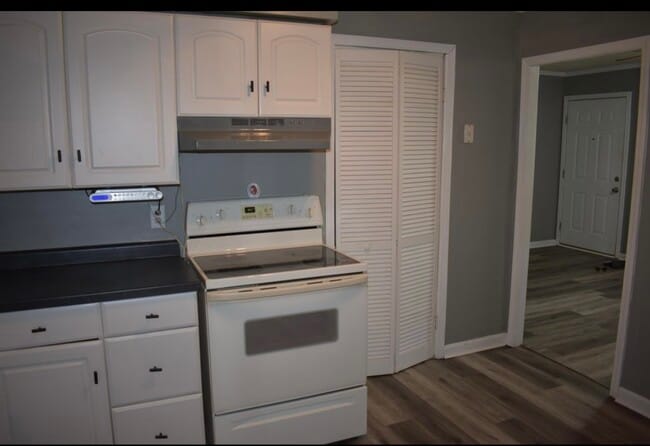 Photo - 253 S Lincoln Ave