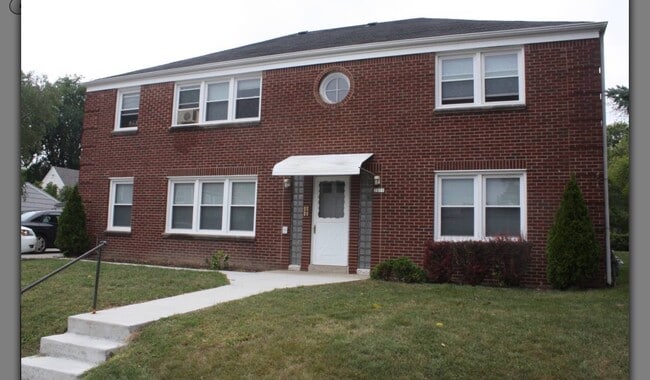 Building Photo - 2571 N Wauwatosa Ave Unit 1
