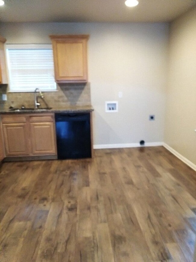 Photo - Sunview Homes - W Tonner Unit 203 W Tonner