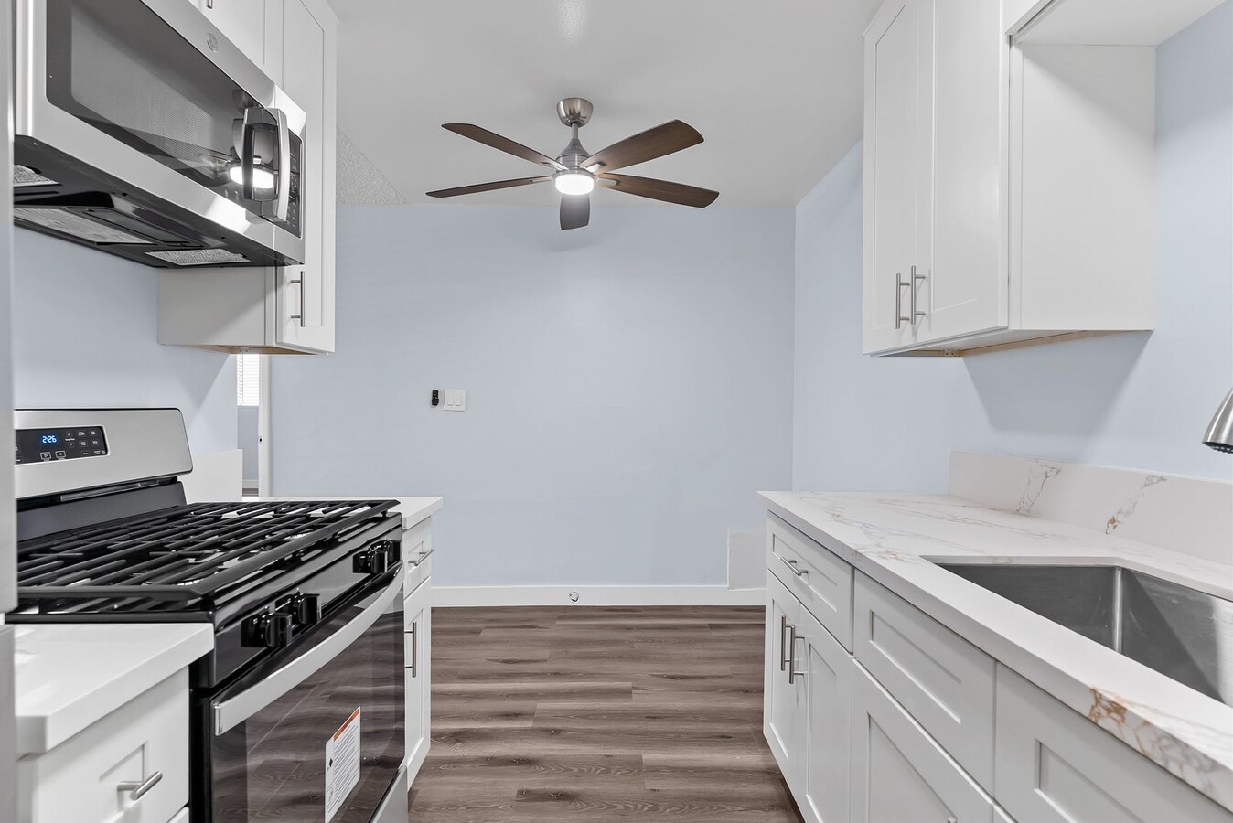 Photo - 1804 W 78th St