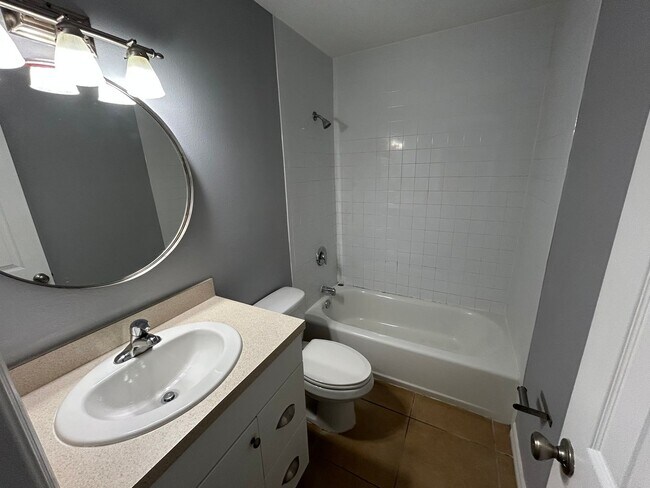 Photo - Amazing upstairs unit available, centrally located in Sarasota's best area. Unit 2066