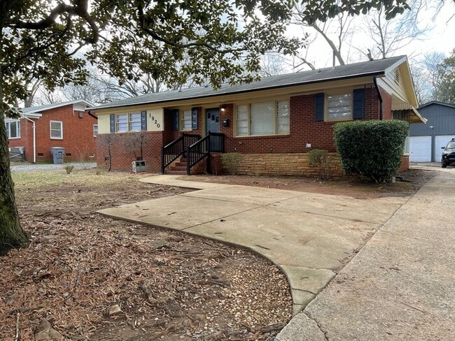 Photo - 1920 Eastway Dr