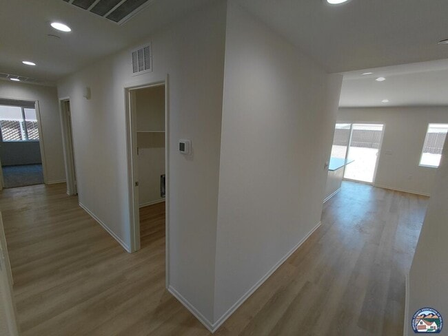 Photo - 475 Palomino Ct
