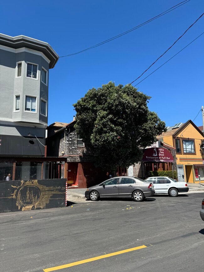 Photo - 2442 Clement St Unidad 2442