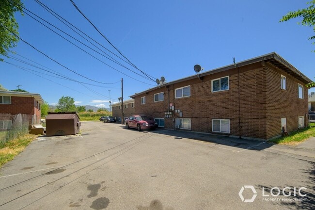 Photo - 1610 Ivy Cir Unit 3