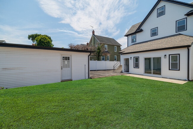 Photo - 1299 Brunswick Ave