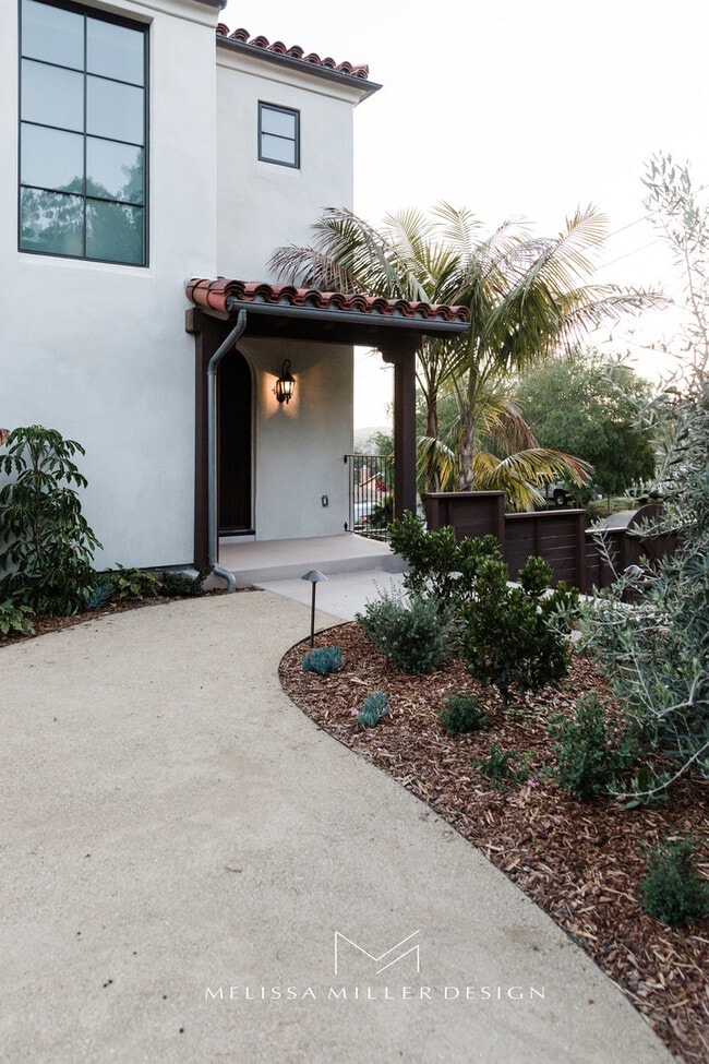 Photo - 433 APS Unidad B