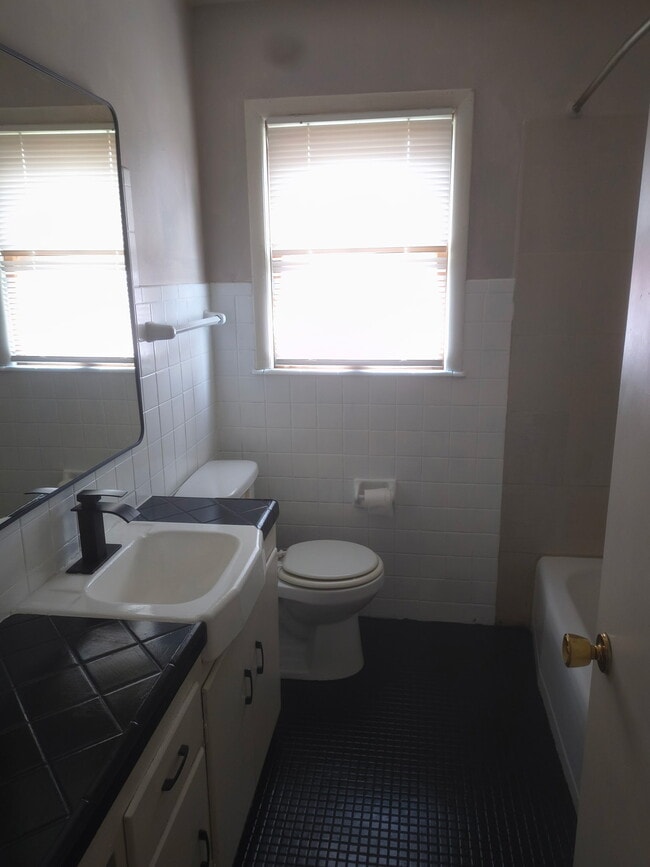 Photo - 5825 N 76th St Unit B