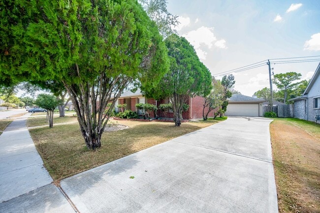 Photo - 13211 Rosstown Dr