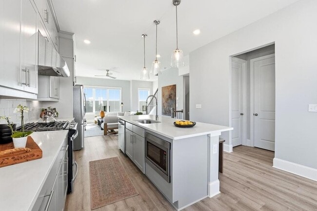 Photo - 1363 Pavilion Ct