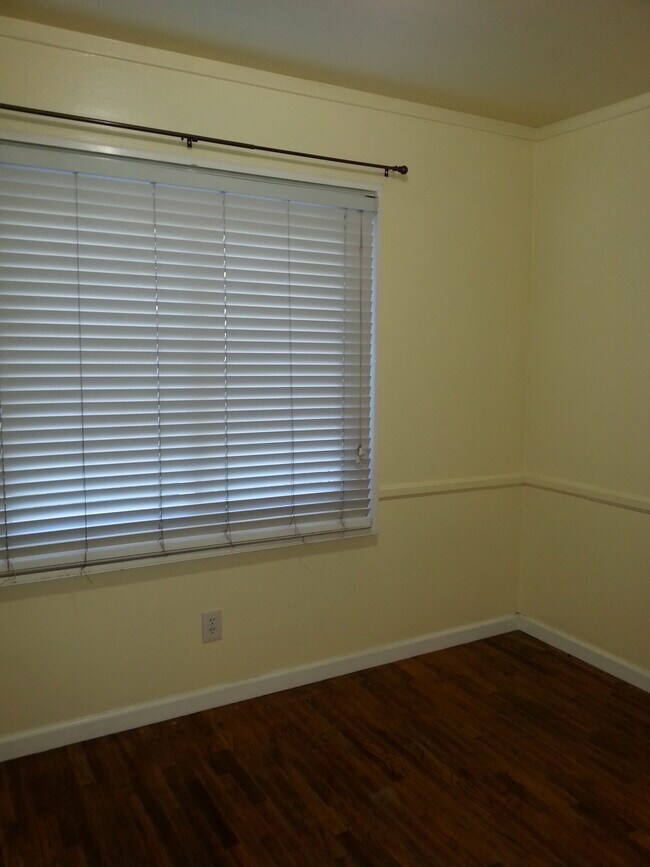 Bedroom - 4858 70th St