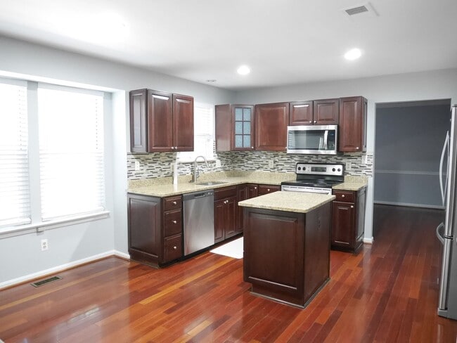 Photo - 13706 Primrose Ct