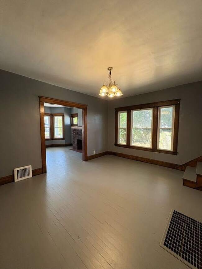 Photo - Highland Rd NE Unit 915 Highland Rd NE