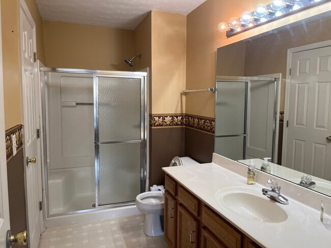 Photo - 4611 Court Yard Dr Unit 4611