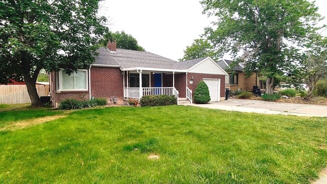 Building Photo - 4 Bd 2 Bath Home in Millcreek