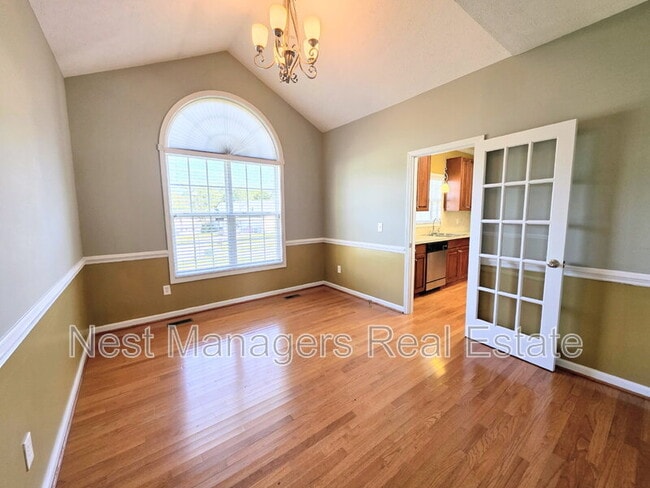 Photo - 1612 Middle Creek Cir