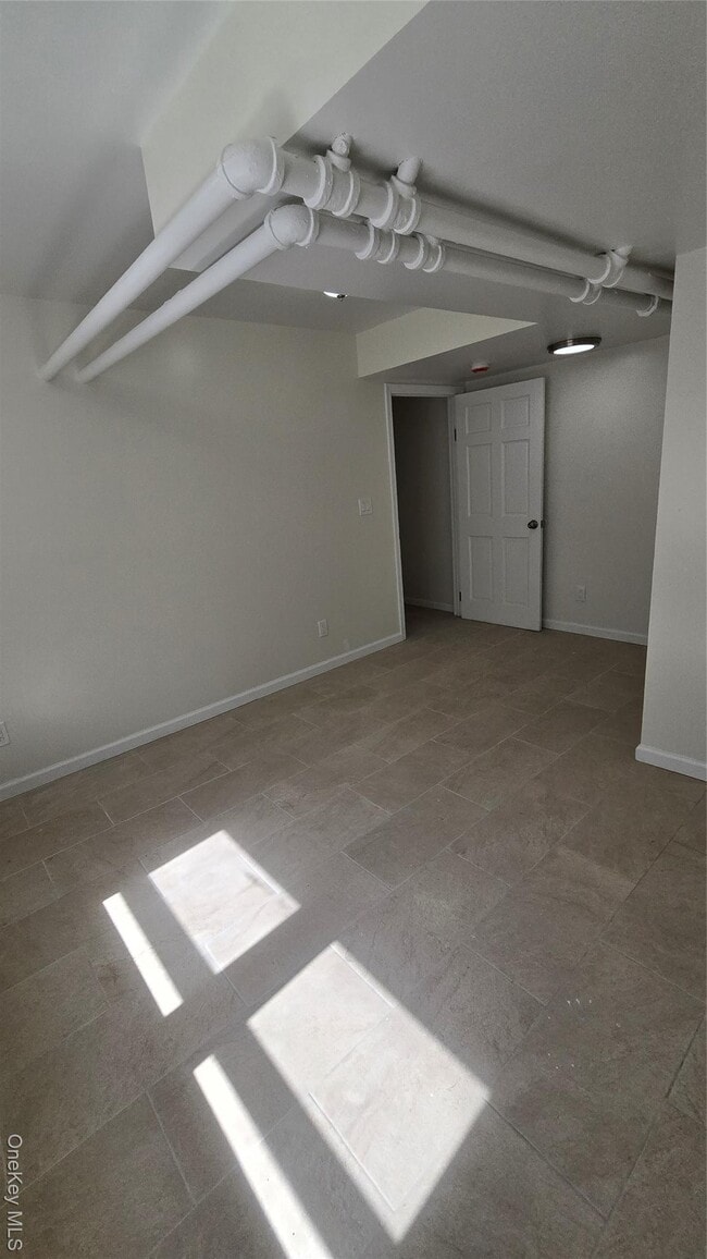 Photo - 48 N Fulton Ave Unidad Ground Floor