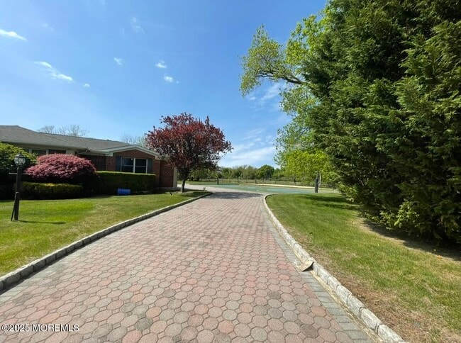 Photo - 16 Woodland Dr