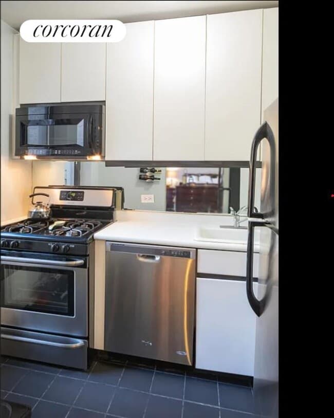 Photo - 250 W 89th St