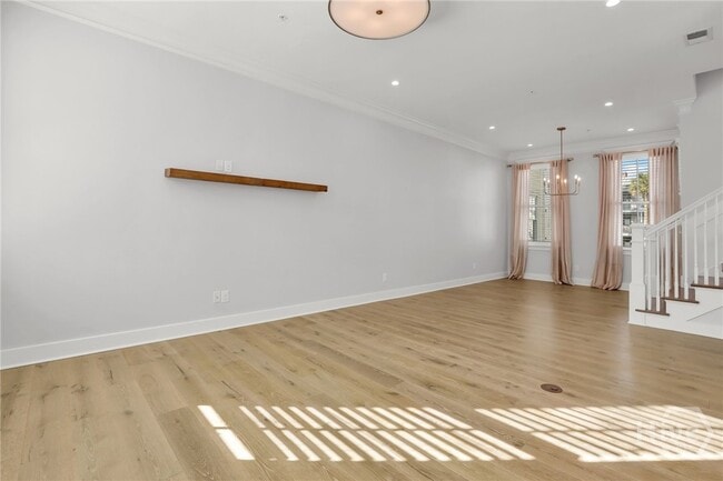 Photo - 705 Howard St