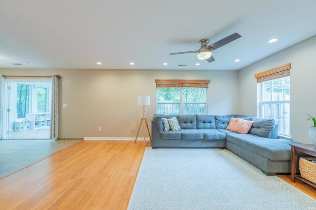 Photo - 3843 S McDougal St