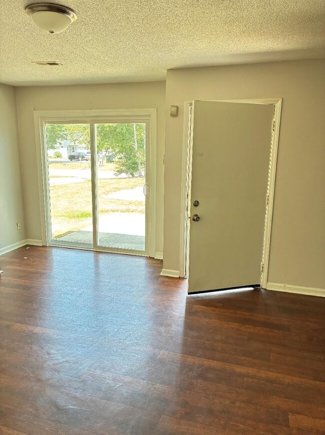 Photo - 3701 Nealshire Dr NW