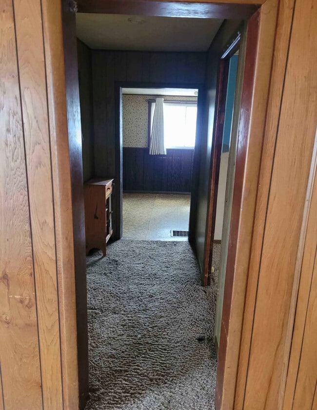 Photo - 319 W 10th St