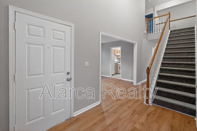 Photo - 8619 Warwick Crest Ln