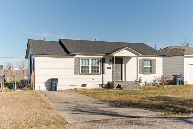 Photo - 314 W 36th St