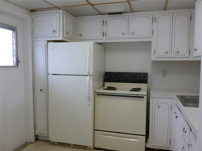 Photo - 2940 NE 203rd St Unit C102