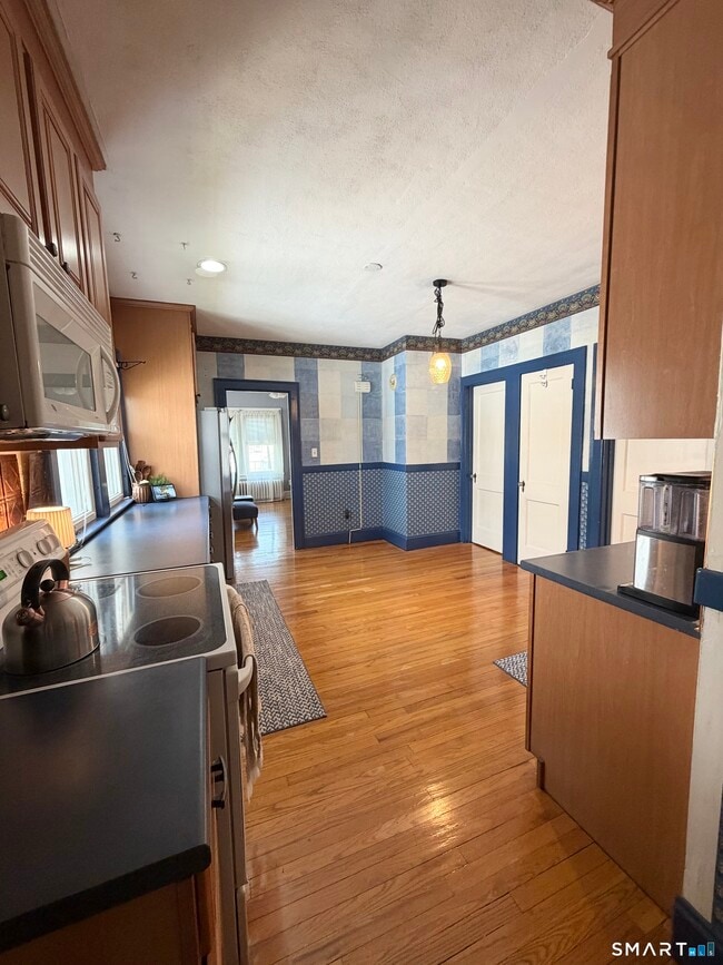 118 Cambridge St Unit 2nd Floor