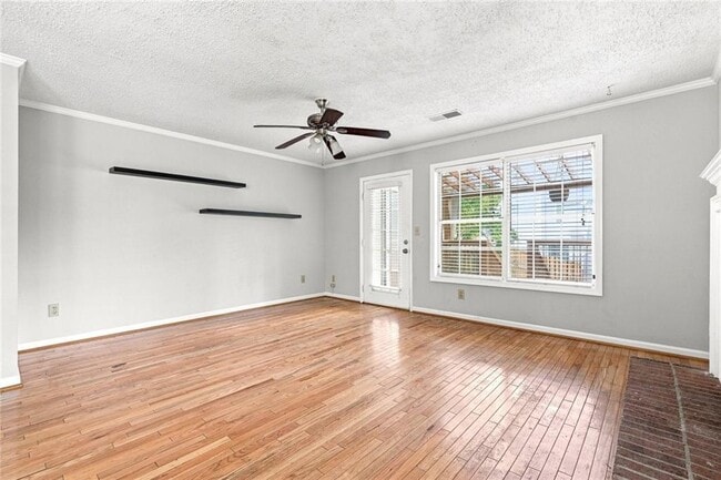5021 David Pl