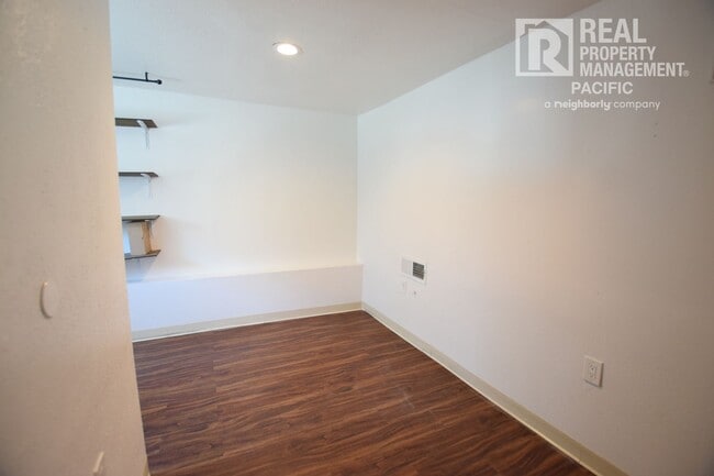 Photo - 3513 Lincoln Ave Unit C