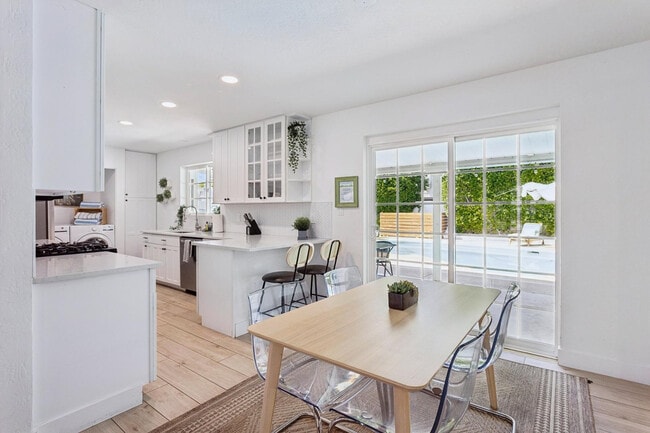 Photo - 7616 E 3rd St