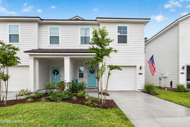 Building Photo - 14532 Macadamia Ln