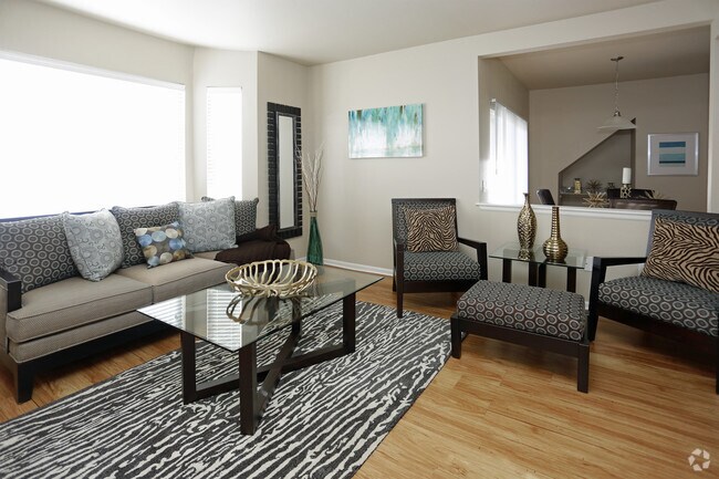 Unit Interior 2BR, 2BA - 1150 SF