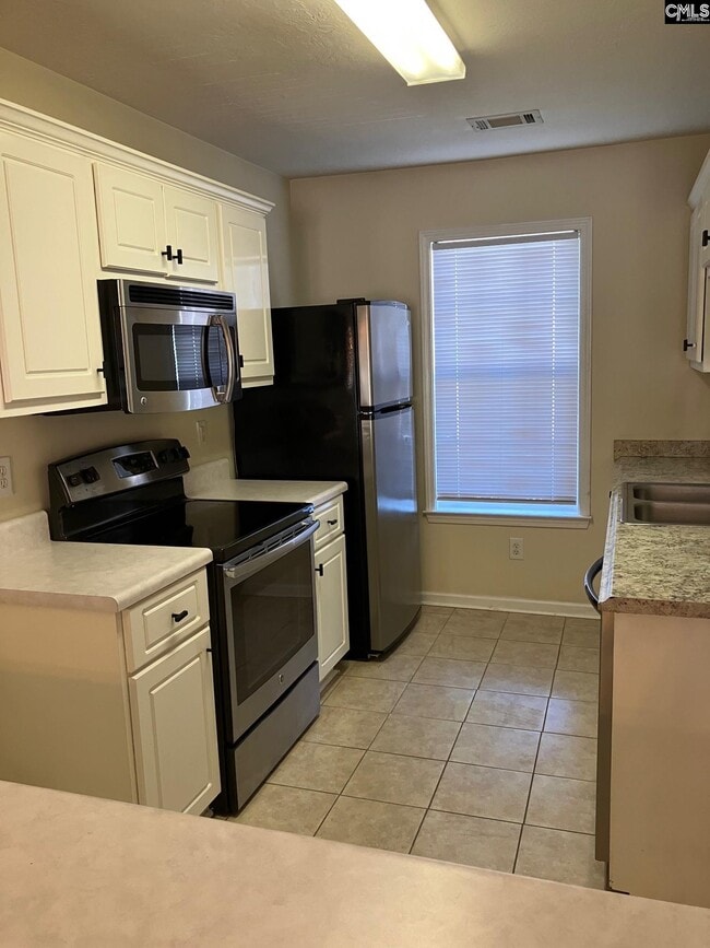 Photo - 143 Cedar Glen Ln