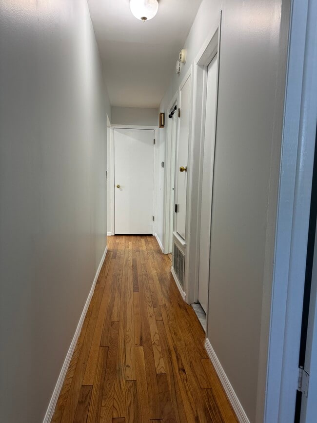 Photo - 824 Nelson Pl