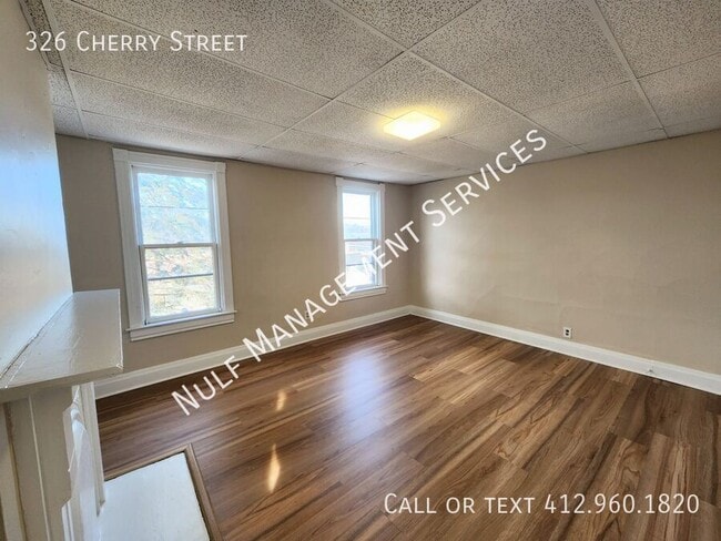 Photo - 326 Cherry St