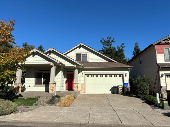 Building Photo - Beautiful 4-Bed 2-Bath Home with Great Fea...