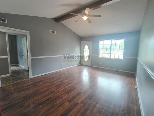 Photo - 3bed/2bath house with fenced backyard